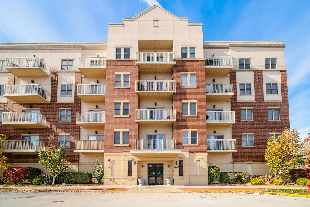 9440 S 51st Avenue #417, Oak Lawn, IL 60453 - Image #1