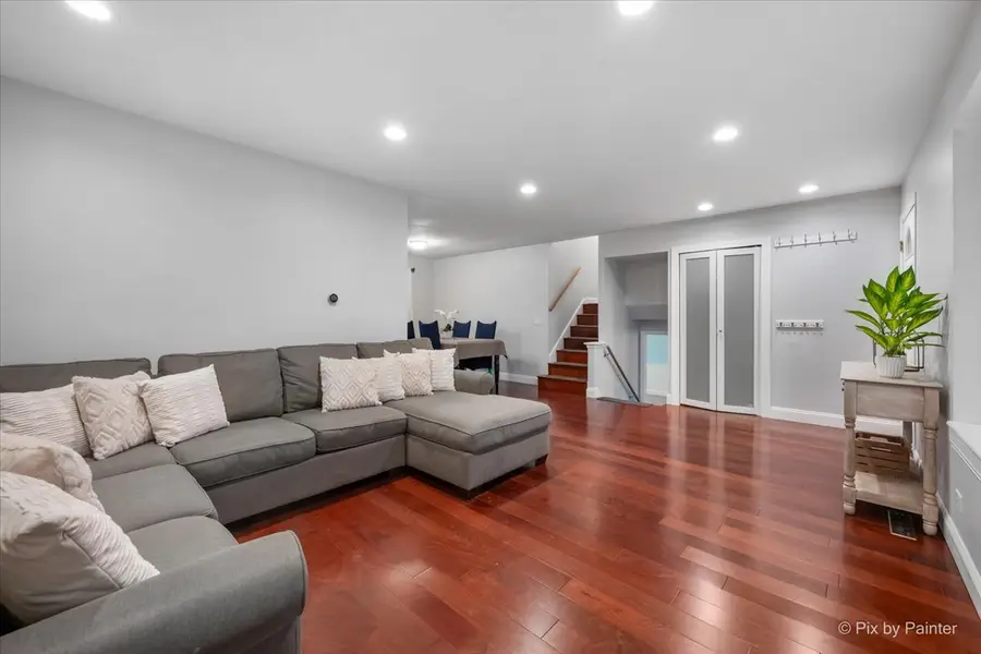 1517 Rita Avenue, Saint Charles, IL 60174 - Image #2