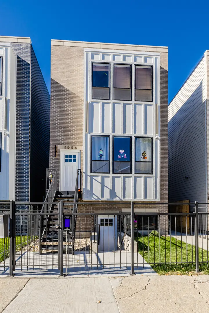 1056 N Central Park Avenue, Chicago, IL 60651 - Image #3