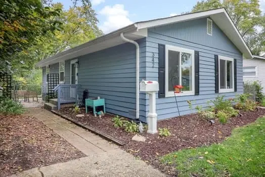 342 Seminole Lane, Carol Stream, IL 60188