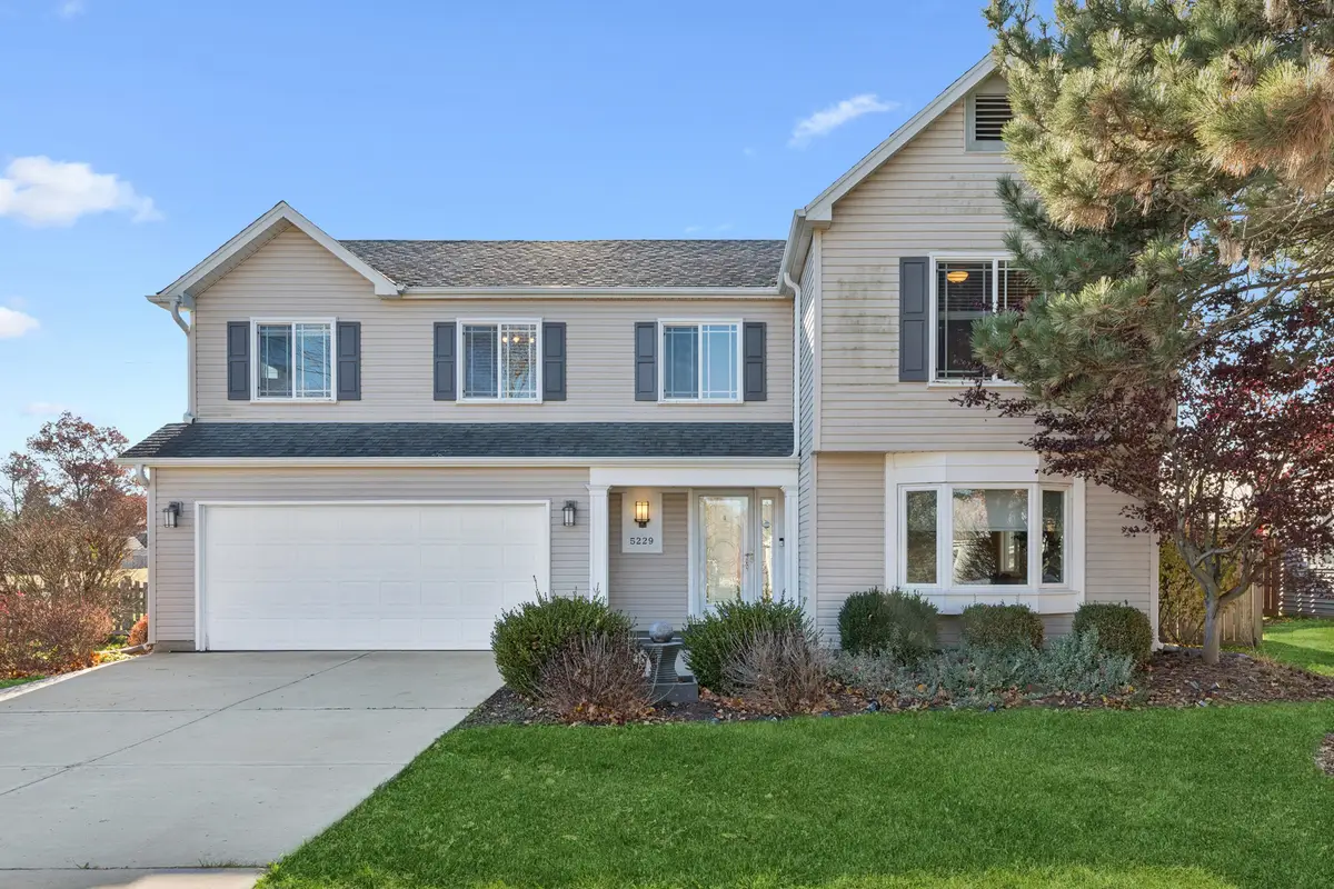 5229 Beechwood Avenue, Gurnee, IL 60031 - Image #1