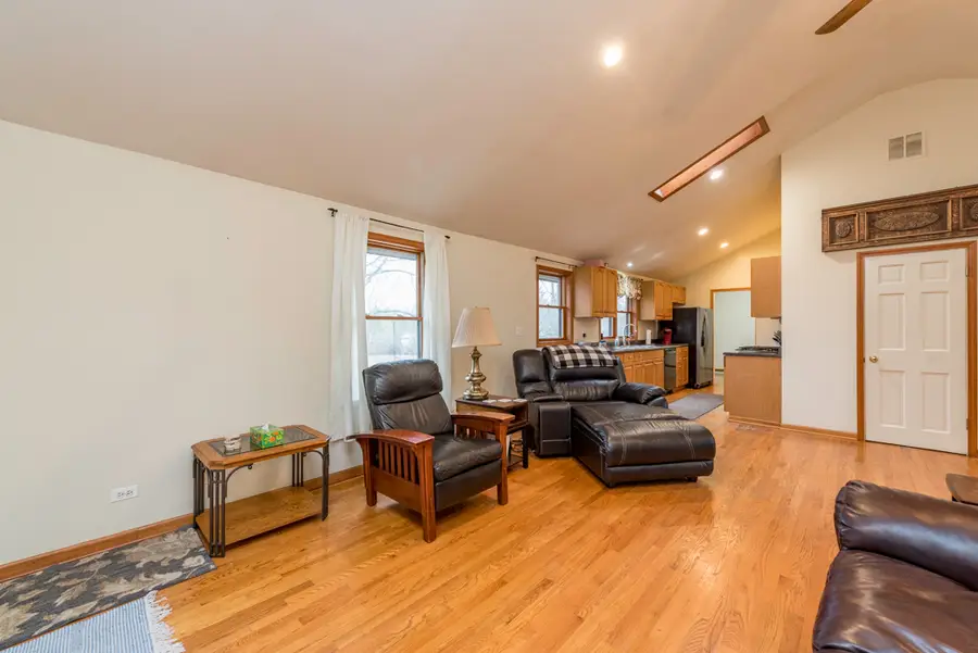 35861 N Fuller Road, Gurnee, IL 60031 - Image #3