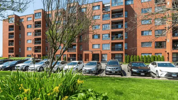 3700 Capri Court #206, Glenview, IL 60025