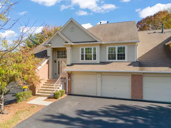 30W023 Cedar Court #023, Warrenville, IL 60555