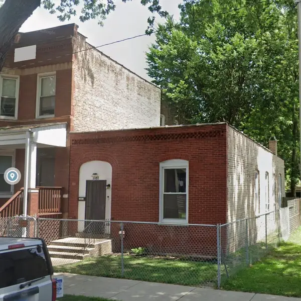 6437 S Eberhart Avenue, Chicago, IL 60637