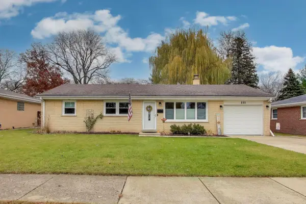 111 S Bobby Lane, Mount Prospect, IL 60056