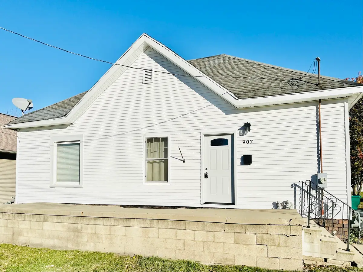 907 S Bloomington Street, Streator, IL 61364 - Image #1
