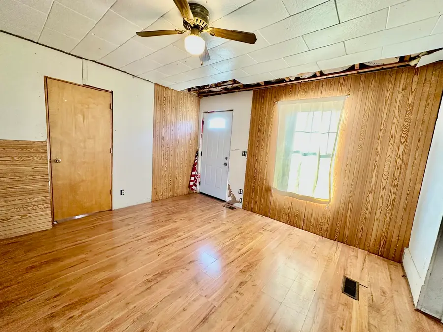 907 S Bloomington Street, Streator, IL 61364 - Image #2