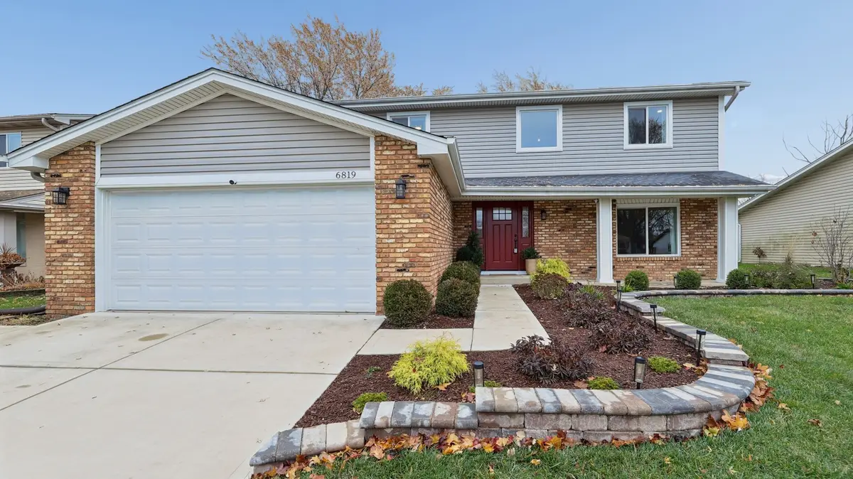 6819 Harvest Avenue, Woodridge, IL 60517 - Image #1