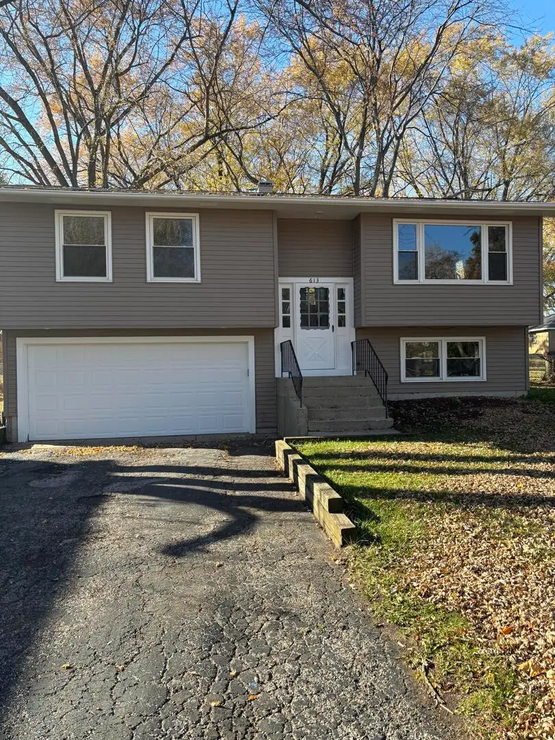 613 S Broadway Street, McHenry, IL 60050 - Image #1