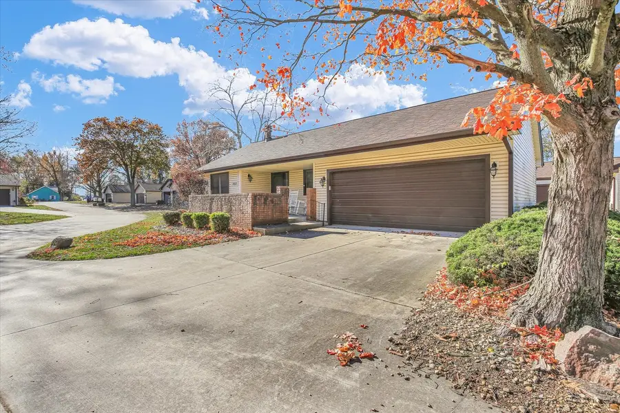 202 Spring Circle, Urbana, IL 61802 - Image #3