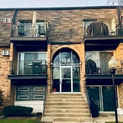 11A E Dundee Quarter Drive #205, Palatine, IL 60074
