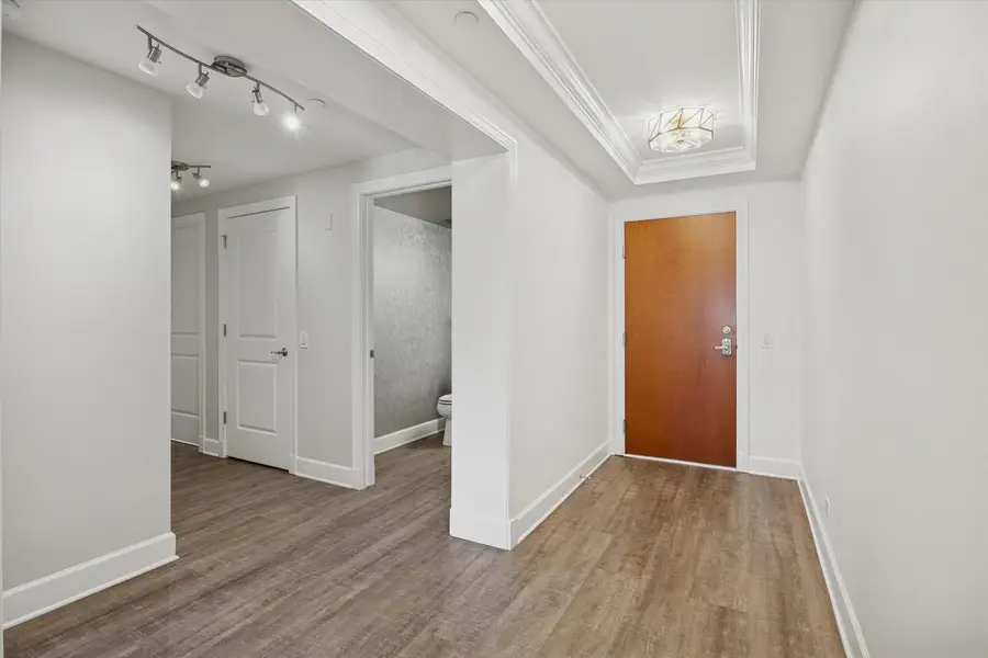 10 E Burlington Street #3C, Riverside, IL 60546 - Image #3