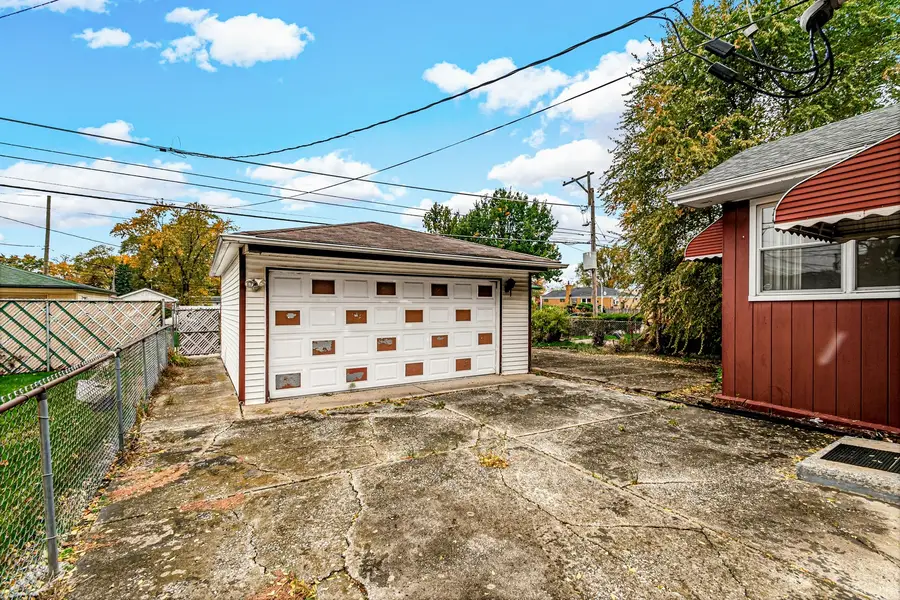 10906 S Wallace Street, Chicago, IL 60628 - Image #2