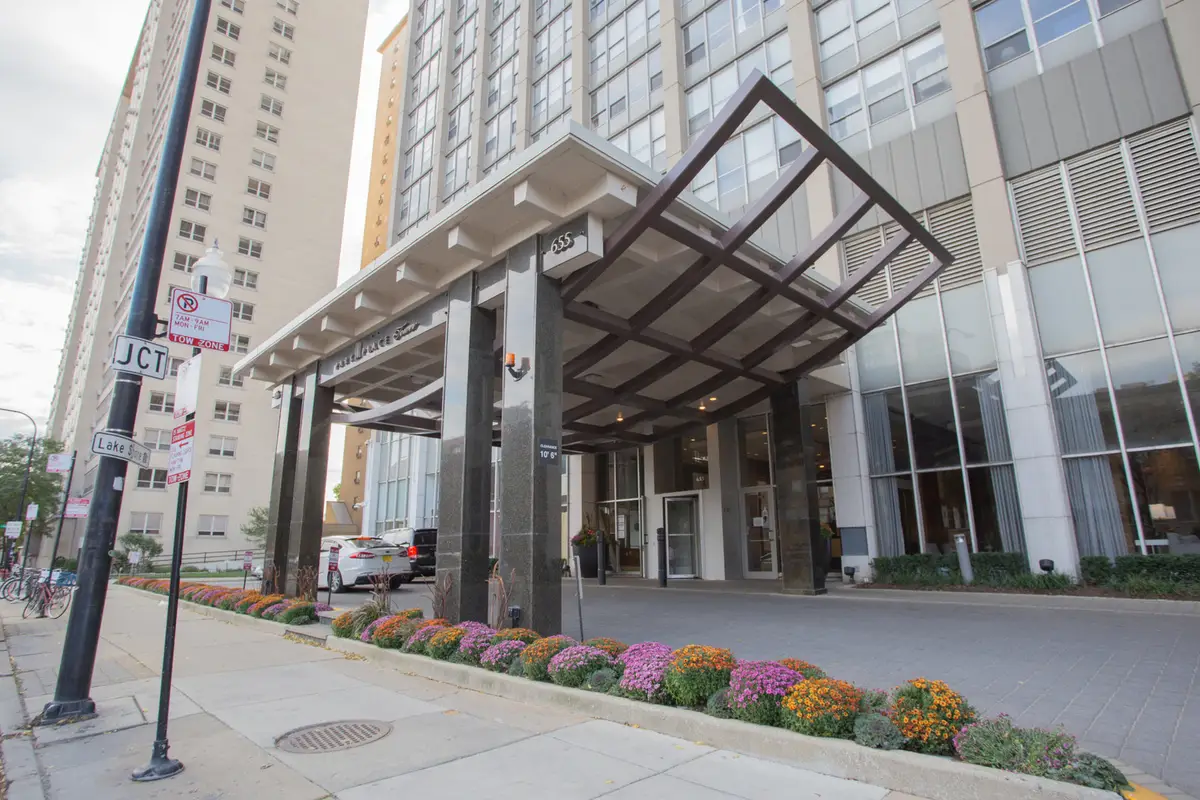 655 W Irving Park Road #5104, Chicago, IL 60613 - #1