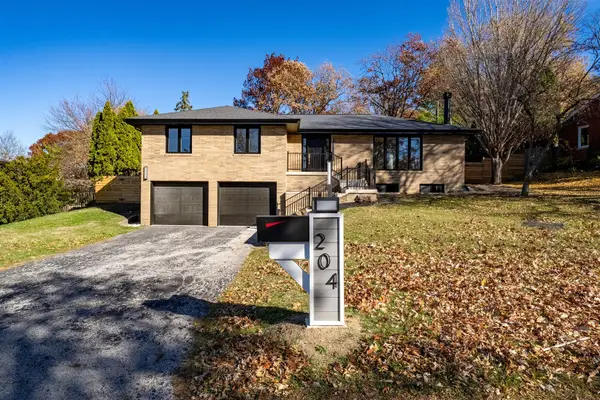 204 Parkview Drive, Bloomington, IL 61701