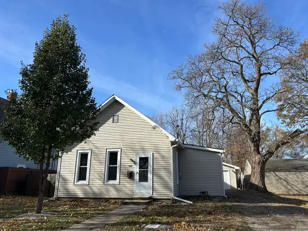 905 S Oak Street, Bloomington, IL 61701