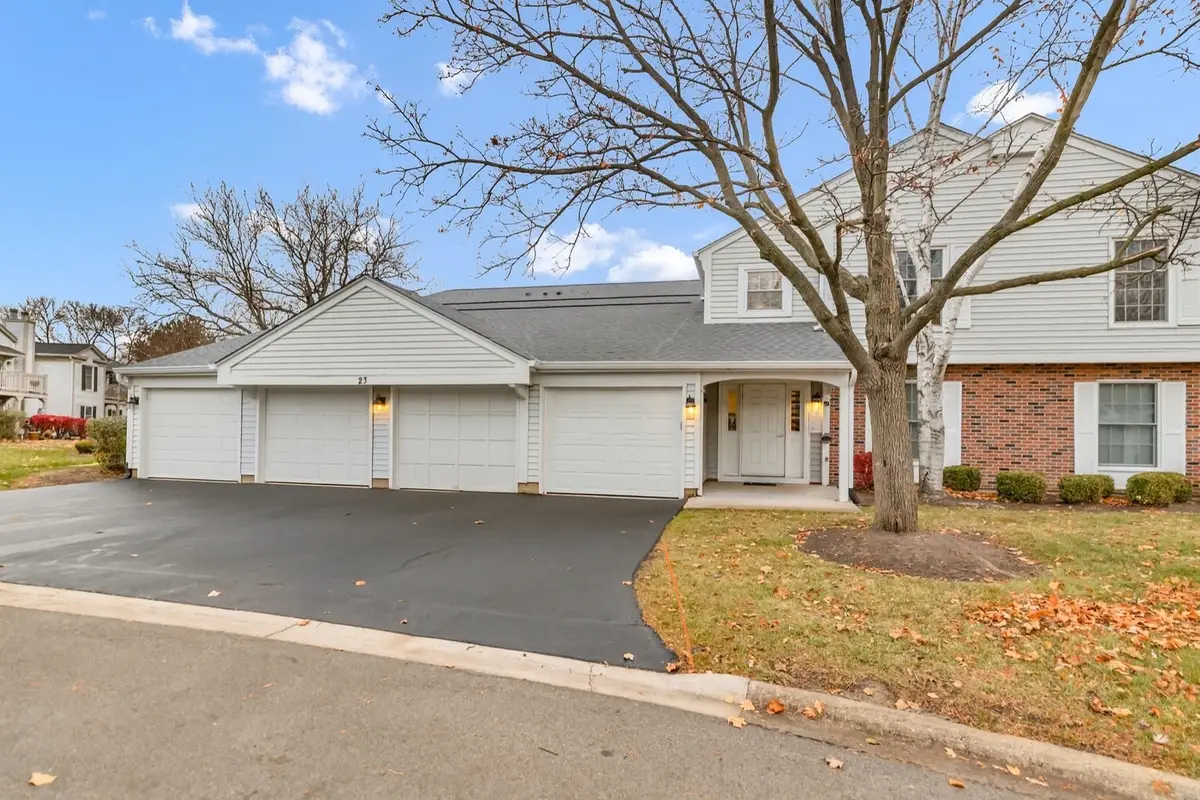 23 Glencoe Court #202-B, Naperville, IL 60565 - Image #1
