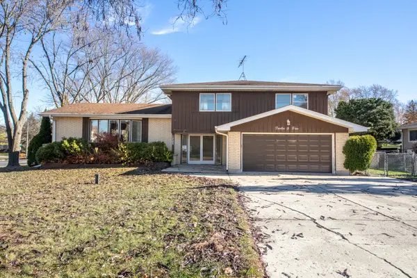 1205 Laurel Lane, Schaumburg, IL 60193