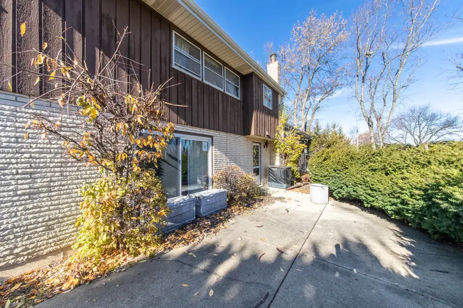 1205 Laurel Lane, Schaumburg, IL 60193 - Image #3
