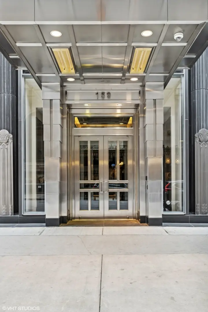 159 E Walton Place #6B, Chicago, IL 60611 - Image #2