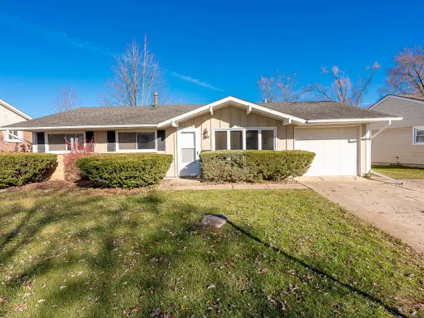 724 Surrey Drive, Streamwood, IL 60107