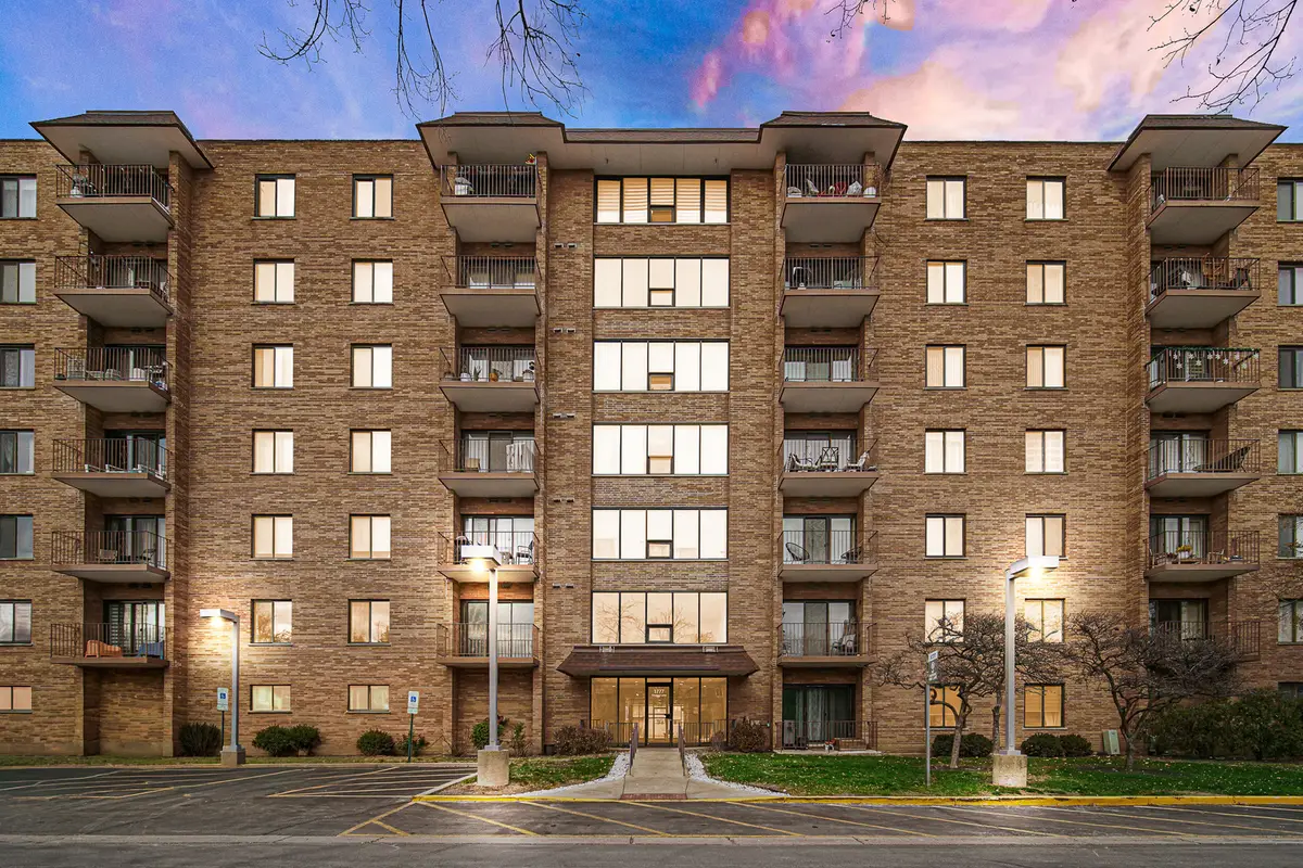 Address Withheld By Seller, Mount Prospect, IL 60056 - Image #1