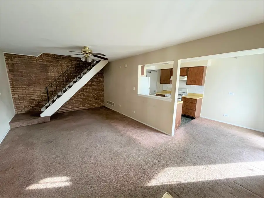 334 Joan Court #B, Bartlett, IL 60103 - Image #3