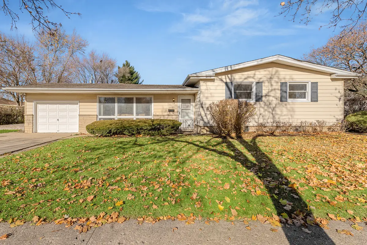 606 Edwards Avenue, West Dundee, IL 60118 - Image #1