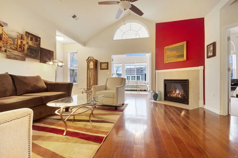 619 Schumann Street, Woodstock, IL 60098 - Image #3