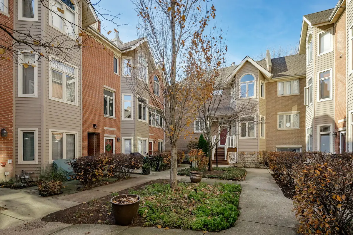 1251 W Fletcher Street #J, Chicago, IL 60657 - Image #1