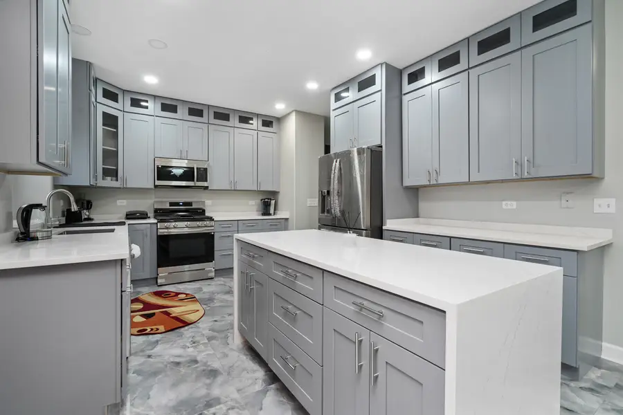 244 Stonegate Road, Bolingbrook, IL 60440 - Image #3