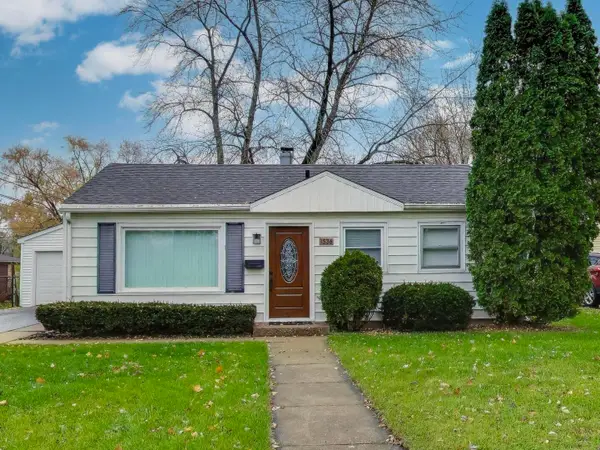 1536 Walnut Drive, Woodstock, IL 60098