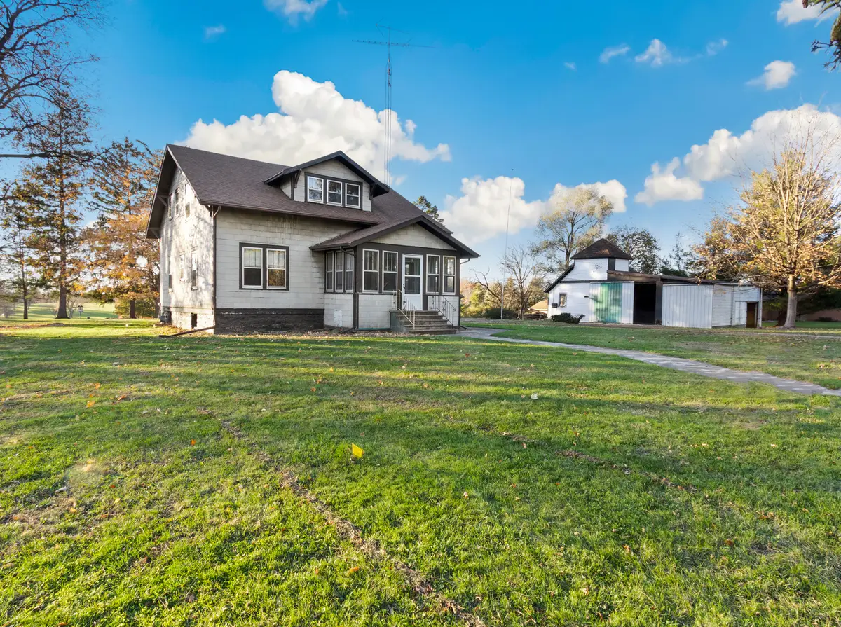 1737 N Brinton Avenue, Dixon, IL 61021 - Image #1