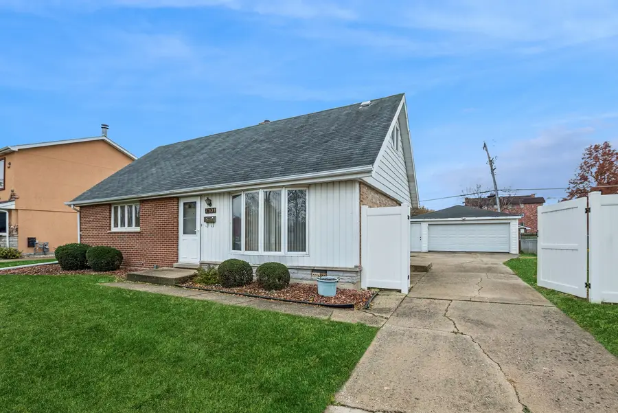 7101 Stanford Drive, Bridgeview, IL 60455 - Image #2