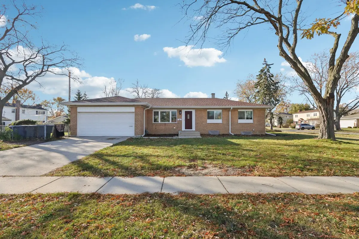 866 Clark Lane, Des Plaines, IL 60016 - Image #1