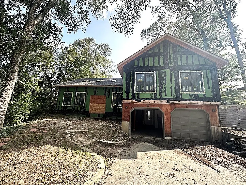 911 Glenbard Road, Glen Ellyn, IL 60137 - Image #1