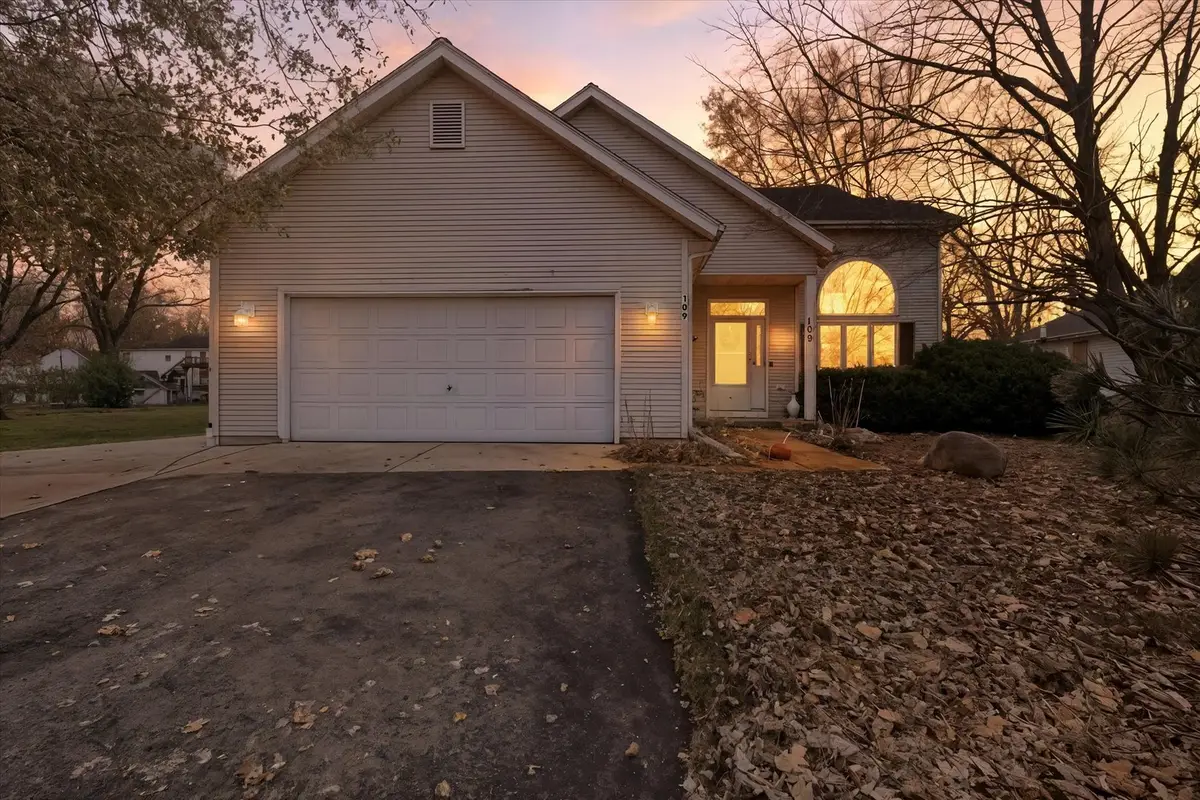 109 Galleon Run Drive, Poplar Grove, IL 61065 - Image #1