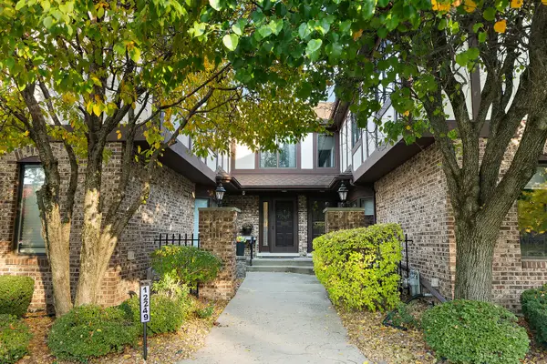 12249 S Arbor Trail #G2, Palos Heights, IL 60463