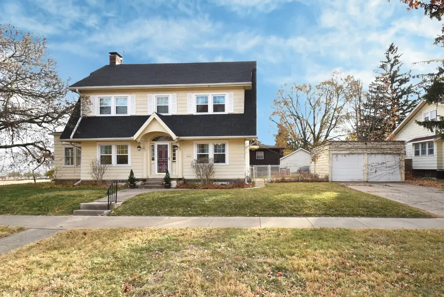 200 W Virginia Avenue, Peoria, IL 61604 - Image #2