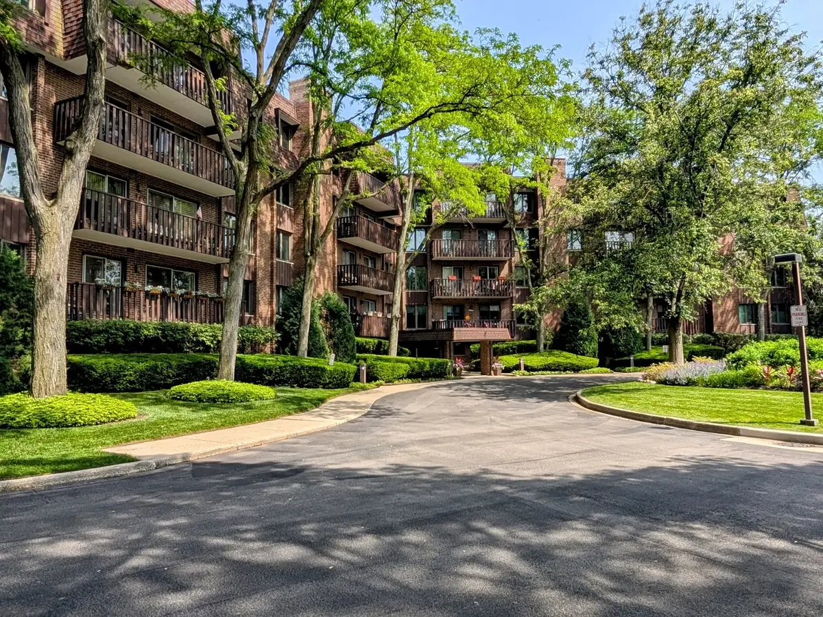 1125 Lake Cook Road #209, Northbrook, IL 60062 - Image #1