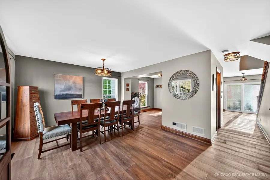 2843 Forestview Drive, Carpentersville, IL 60110 - Image #2