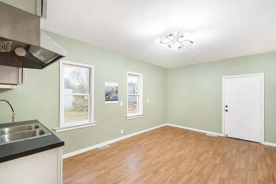 8524 S Buffalo Avenue, Chicago, IL 60617 - Image #3