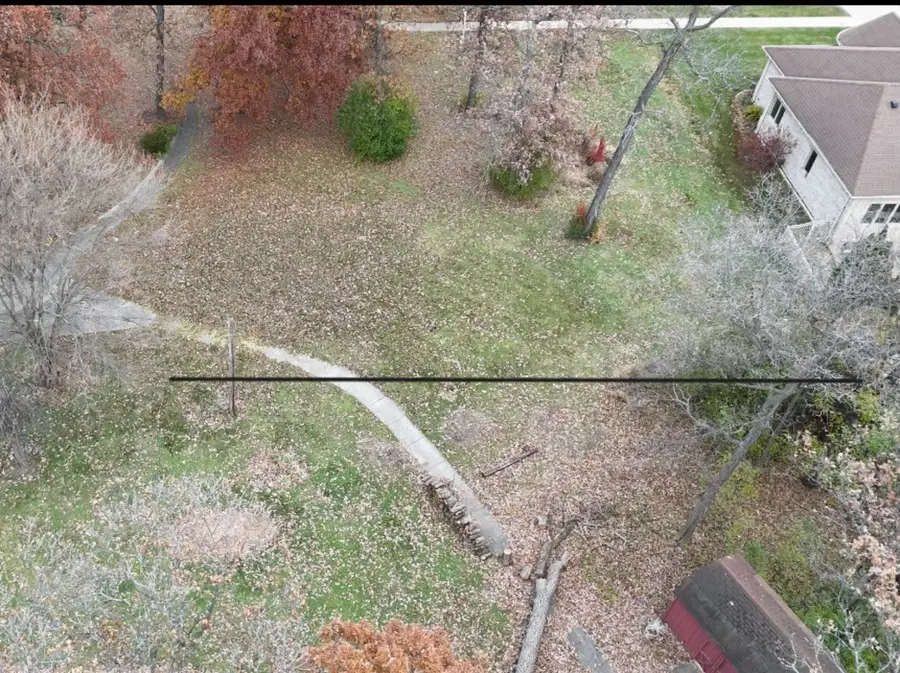 310 N Hillcrest Avenue, Addison, IL 60101 - Image #2