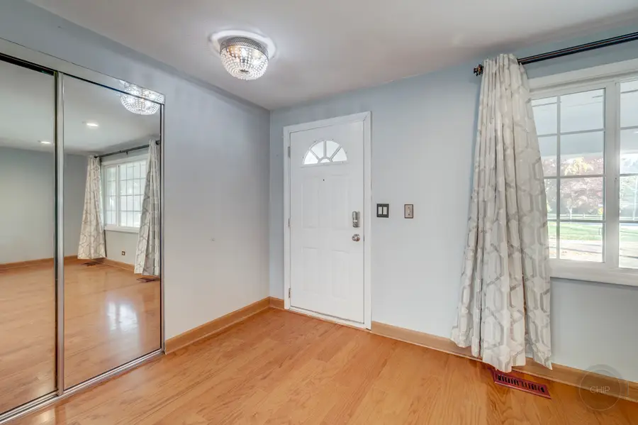 1601 Kingston Lane, Schaumburg, IL 60193 - Image #2