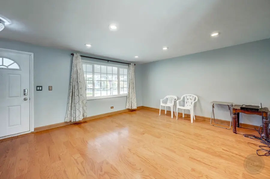 1601 Kingston Lane, Schaumburg, IL 60193 - Image #3