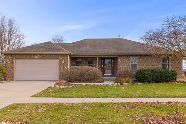 1120 Oxford Circle, Sycamore, IL 60178