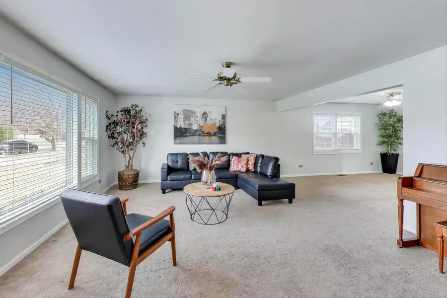 635 Huron Drive, Romeoville, IL 60446 - Image #3