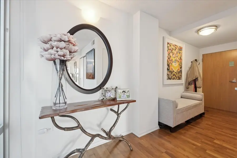 9715 Woods Drive #1110, Skokie, IL 60076 - Image #2