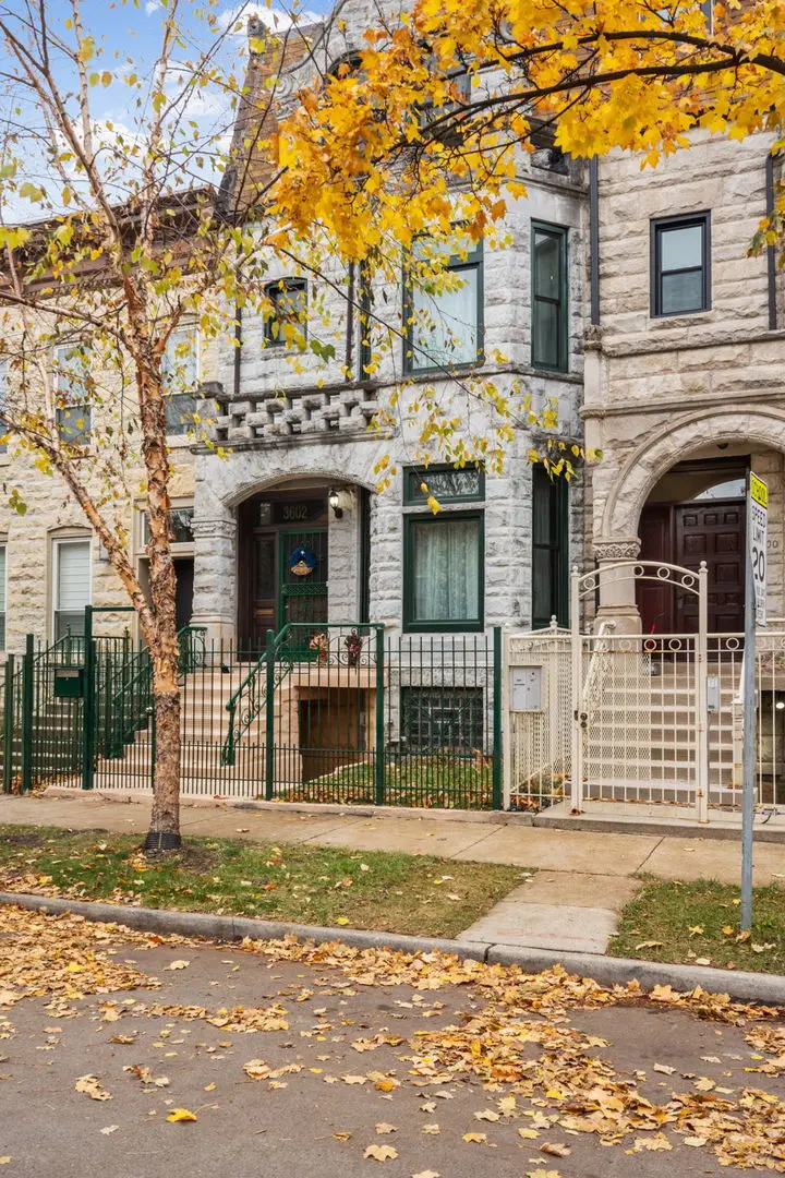 3602 S Prairie Avenue, Chicago, IL 60653 - Image #2